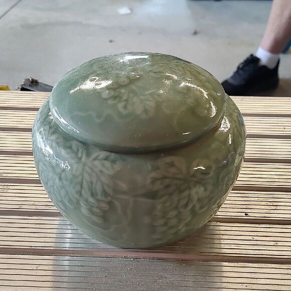 Andrea by Sadek Jade Green Ceramic Plate - Picture 4 of 6